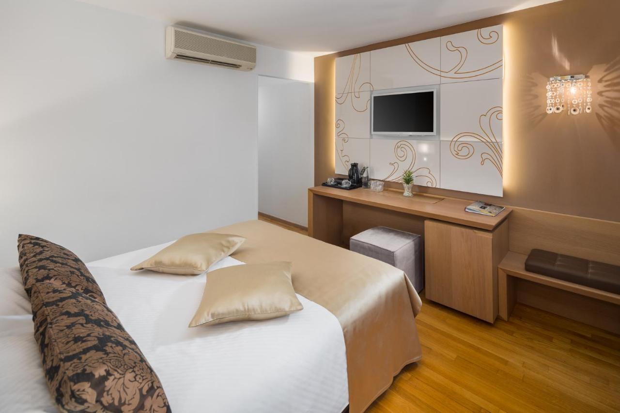 Hotel Cittar Novigrad  Exterior photo