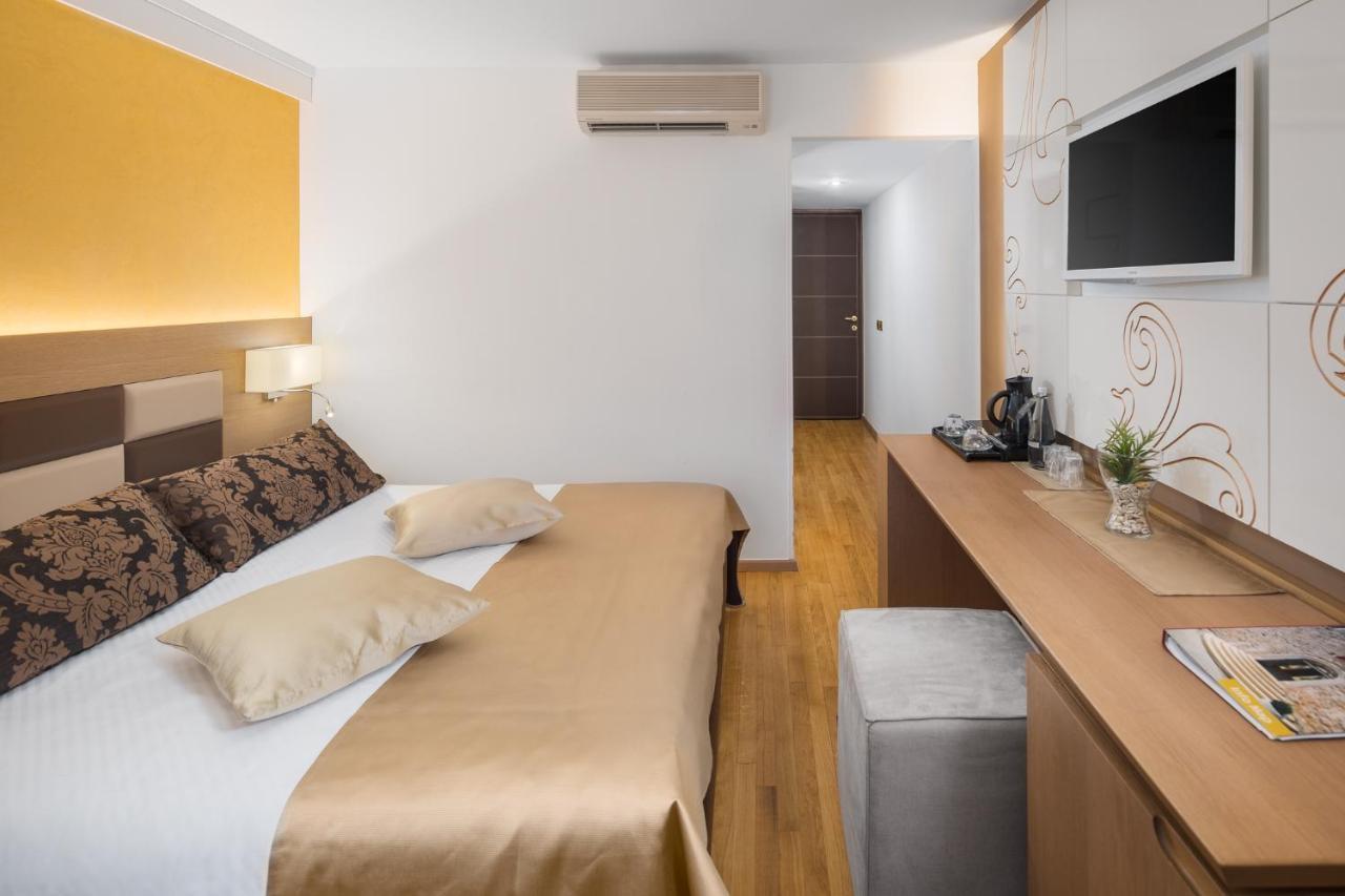 Hotel Cittar Novigrad  Exterior photo
