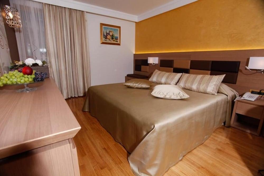 Hotel Cittar Novigrad  Exterior photo